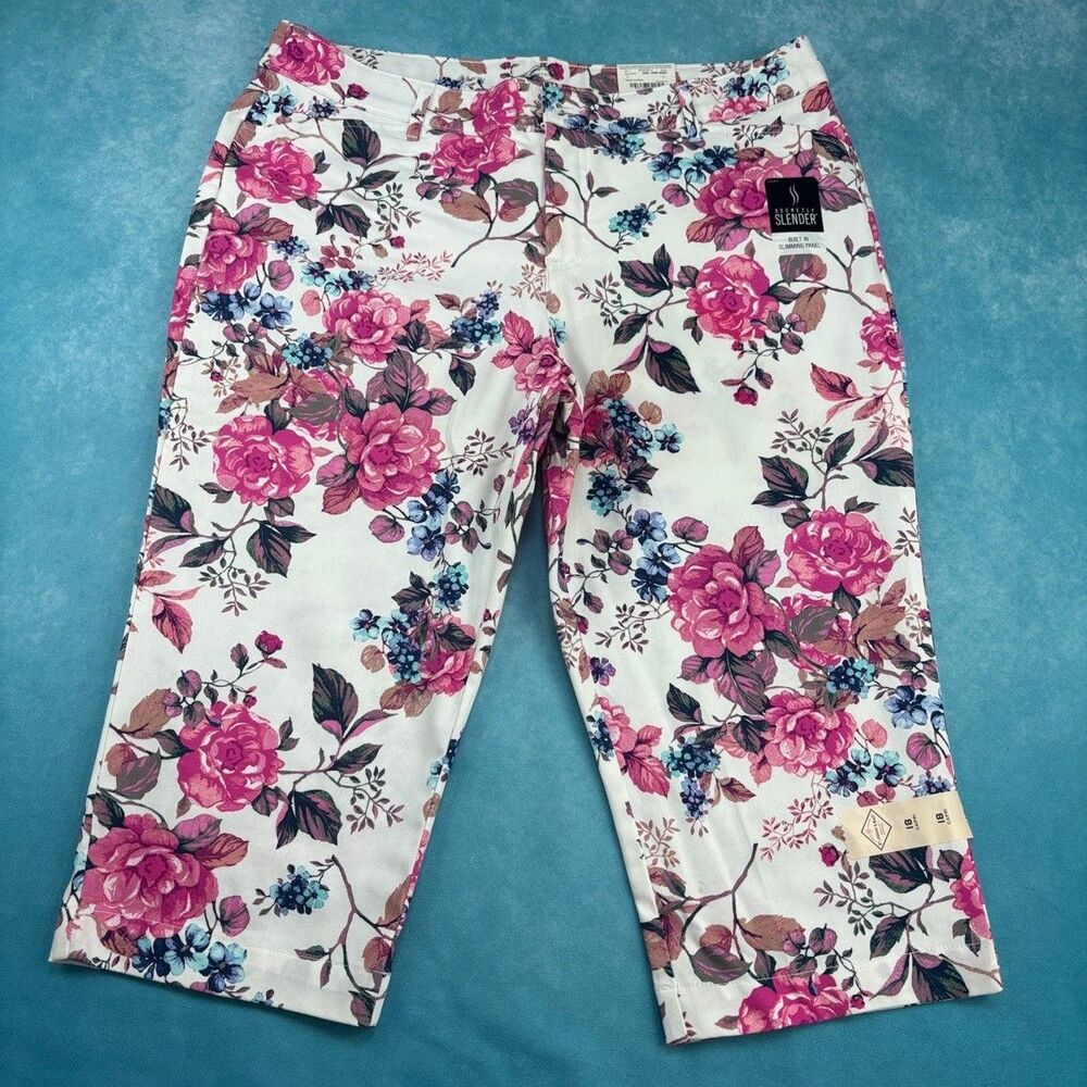 St John's Bay Women's 18 White Floral Capri Pants Mid-Rise NWT Secretly Slender